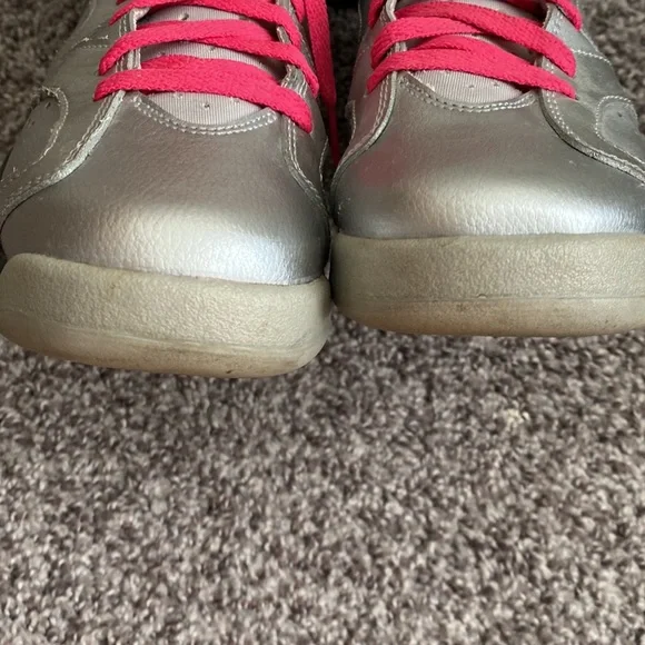 Air Jordan 6 Retro Metallic Silver/Pink/Black Youth size 5.5 - Picture 6 of 8